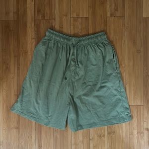 Men’s retro green casual summer shorts with pockets